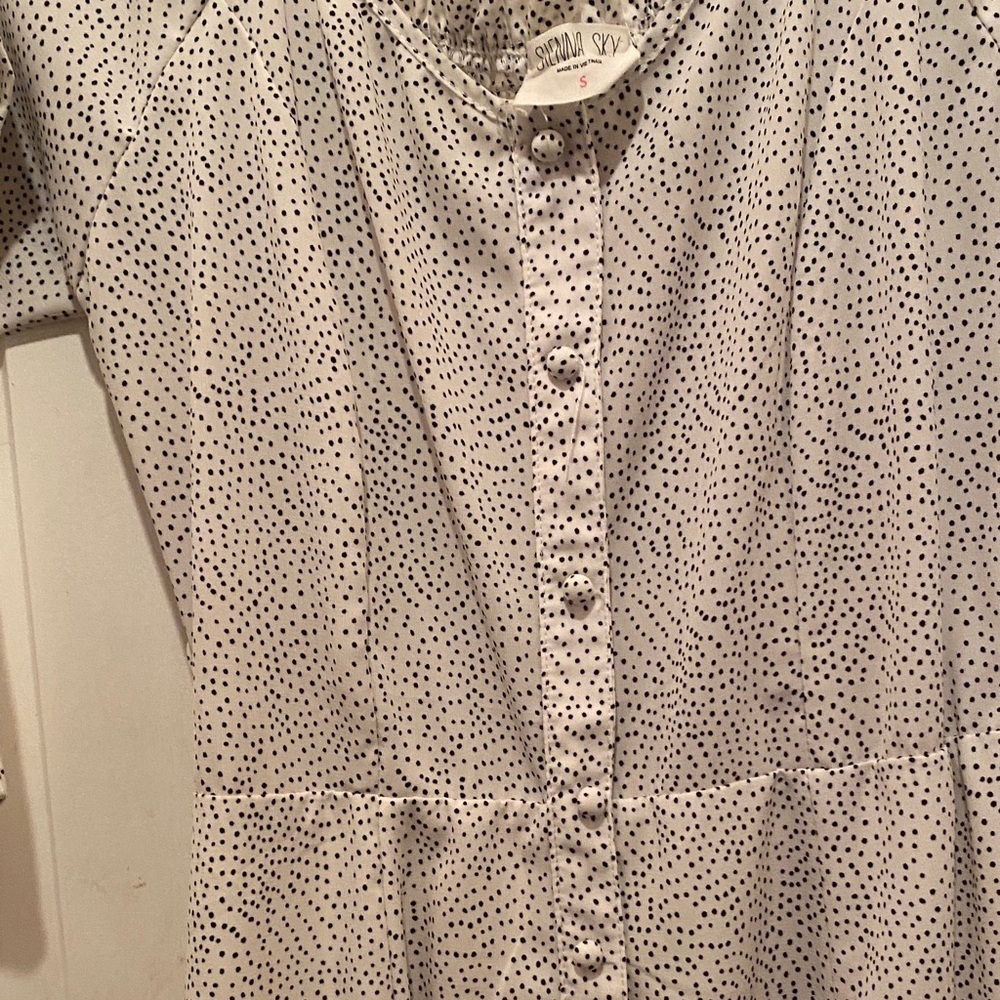 ❤️Sienna Sky White Mini Dress with Button Detail - Picture 4 of 7